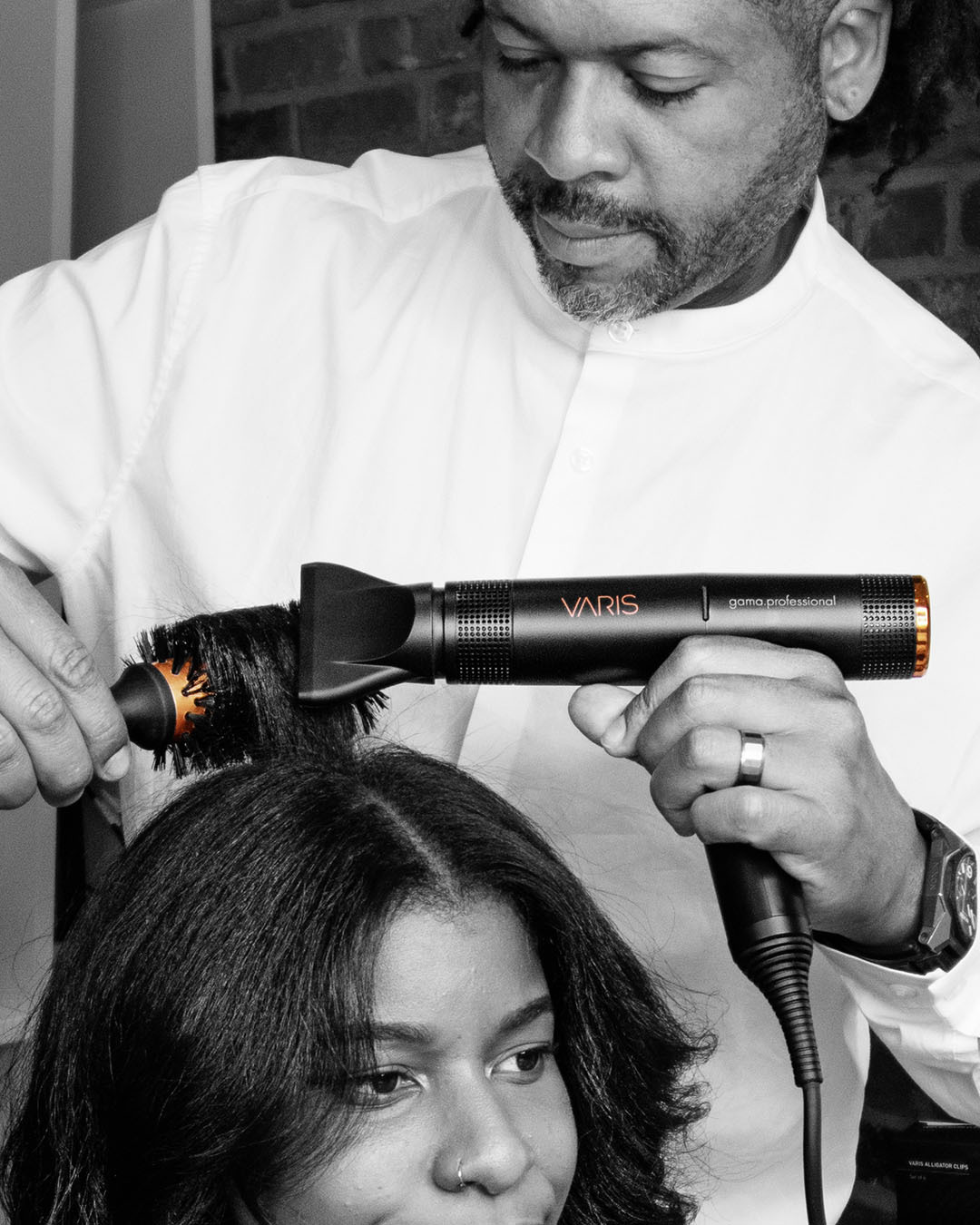 Anwendung Haarbürste mit Wildschweinborsten