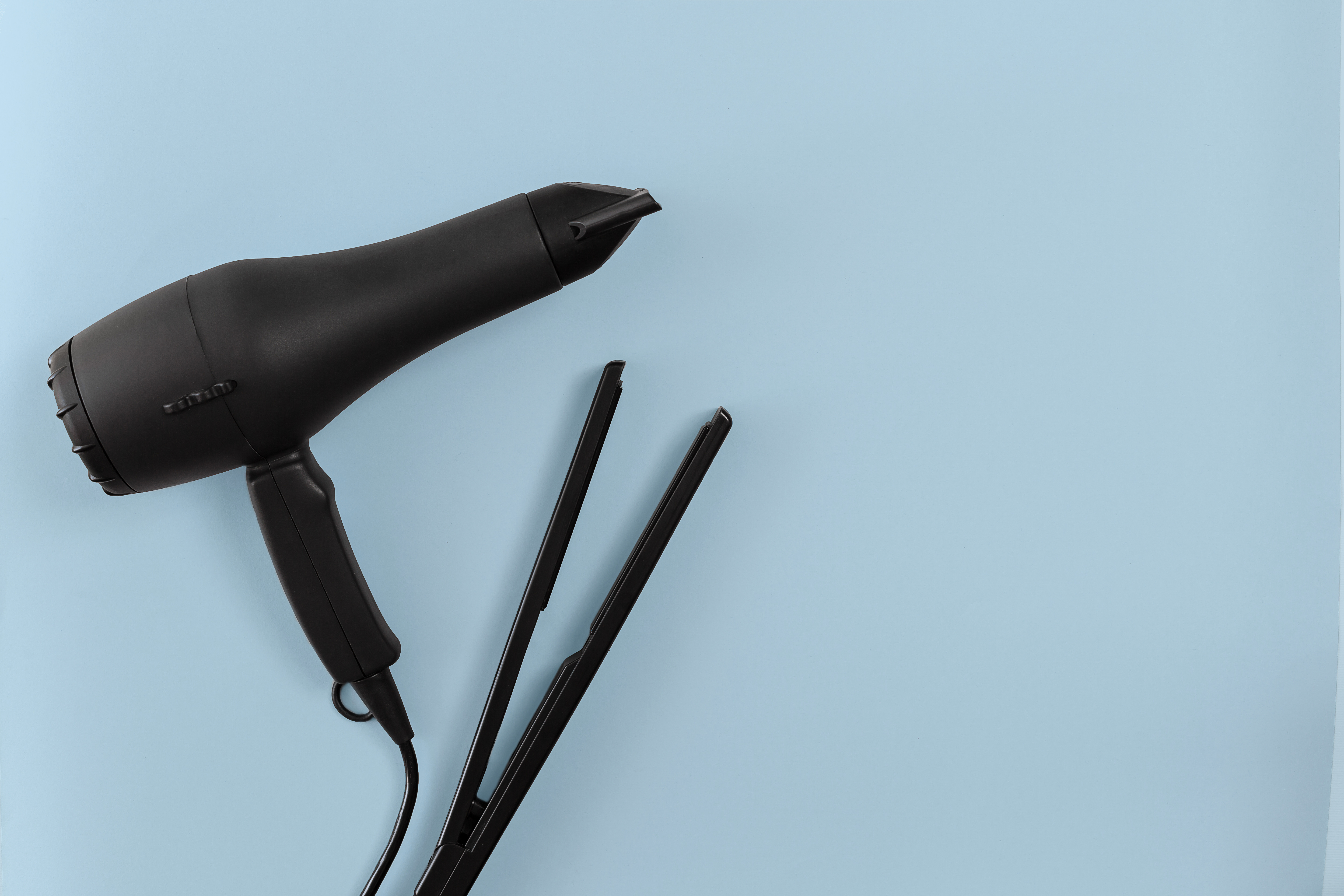 Haartrockner und Glätteisen